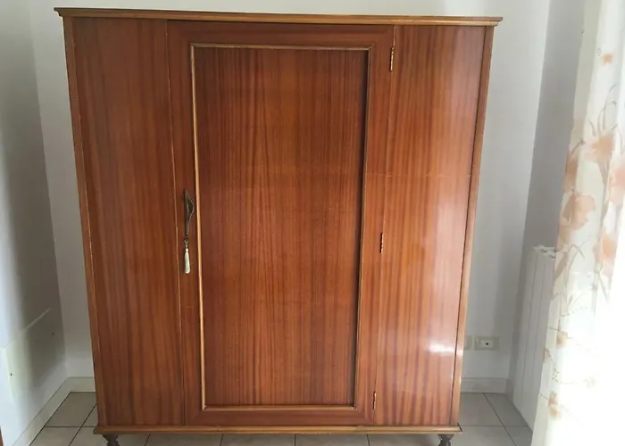 Gurrieri 招待所 3*